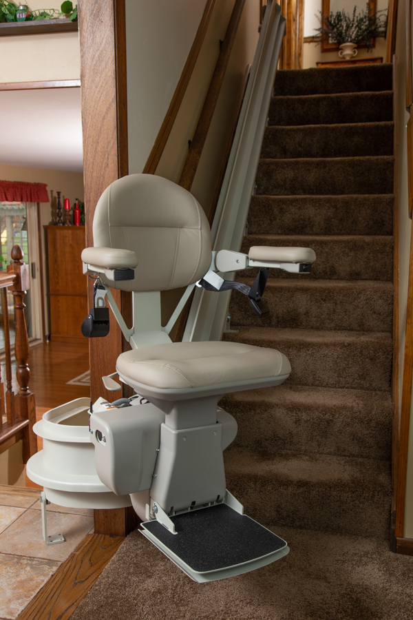 curved stair lift installed in home in Elk Grove, IL by Lifeway Mobility